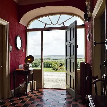 Shannon View 3 Bed Farm House With Private Parking Labasheeda